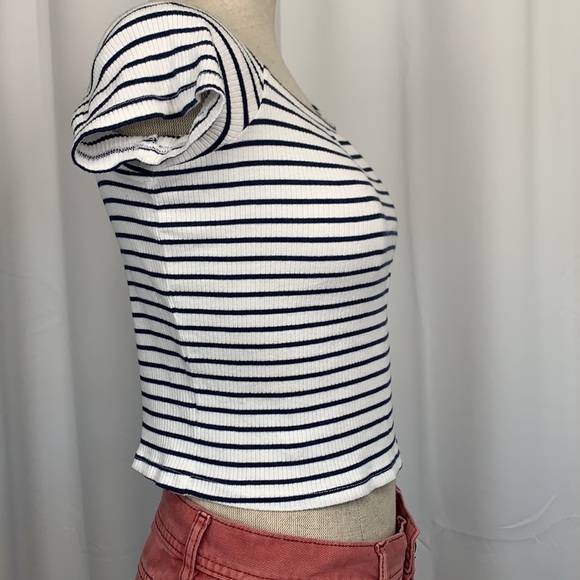 H&M Divided Striped Stretch Short Sleeve Crop Top - White/Blue, Size Medium - Picture 2 of 6